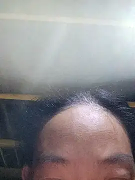 Snapshot of gio-thu chatting on 10-25-25, 04:31 gio-thu online show from 10-25-25, 04:31