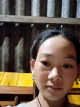 Snapshot of gio-thu chatting on 11-06-25, 04:08 gio-thu online show from 11-06-25, 04:08