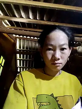 Snapshot of gio-thu chatting on 11-07-25, 04:12 gio-thu online show from 11-07-25, 04:12