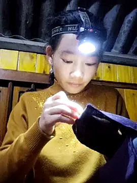 Snapshot of gio-thu chatting on 11-08-25, 04:29 gio-thu online show from 11-08-25, 04:29