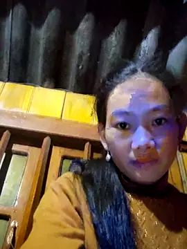 Snapshot of gio-thu chatting on 11-12-25, 02:28 gio-thu online show from 11-12-25, 02:28