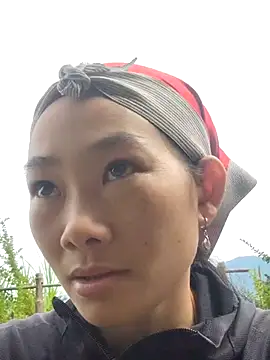 Snapshot of gio-thu chatting on 11-16-25, 05:57 gio-thu online show from 11-16-25, 05:57