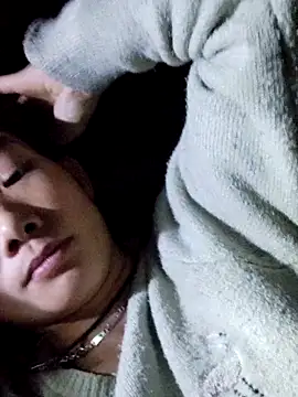 Snapshot of gio-thu chatting on 11-18-25, 06:07 gio-thu online show from 11-18-25, 06:07