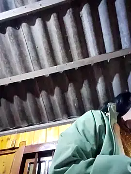 Snapshot of gio-thu chatting on 11-24-25, 11:15 gio-thu online show from 11-24-25, 11:15