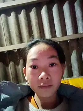 Snapshot of gio-thu chatting on 11-29-25, 11:19 gio-thu online show from 11-29-25, 11:19