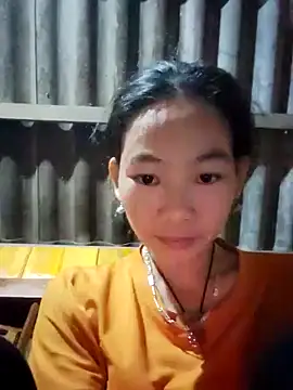 Snapshot of gio-thu chatting on 11-30-25, 11:25 gio-thu online show from 11-30-25, 11:25