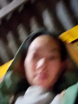 Snapshot of gio-thu chatting on 11-30-25, 11:31 gio-thu online show from 11-30-25, 11:31