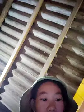 Snapshot of gio-thu chatting on 12-02-25, 12:38 gio-thu online show from 12-02-25, 12:38