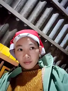 Snapshot of gio-thu chatting on 12-15-25, 01:26 gio-thu online show from 12-15-25, 01:26