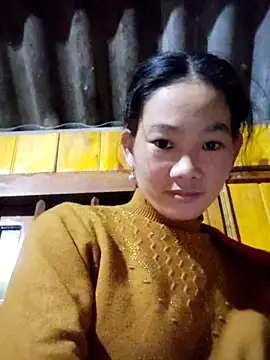 Snapshot of gio-thu chatting on 12-18-25, 04:13 gio-thu online show from 12-18-25, 04:13