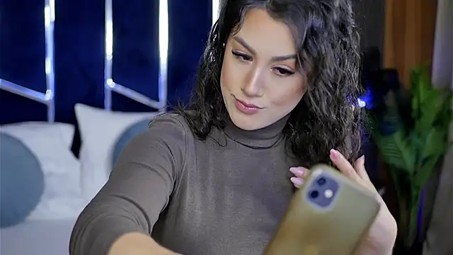 Talia Lure online show from 01-11-26, 07:24