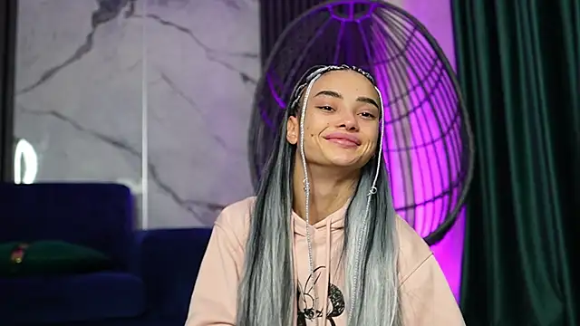 RachelRavee online show from 10-26-25, 05:13