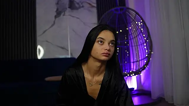 RachelRavee online show from 12-04-25, 05:17