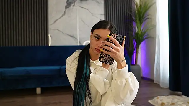 RachelRavee online show from 04-25-26, 04:26