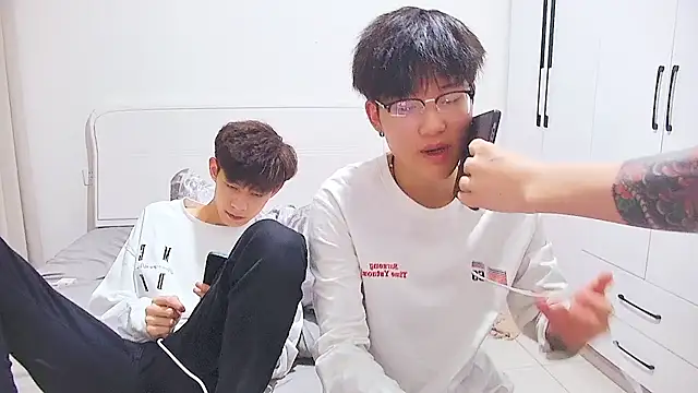 KK-cuteboy online show from 06-10-26, 11:53