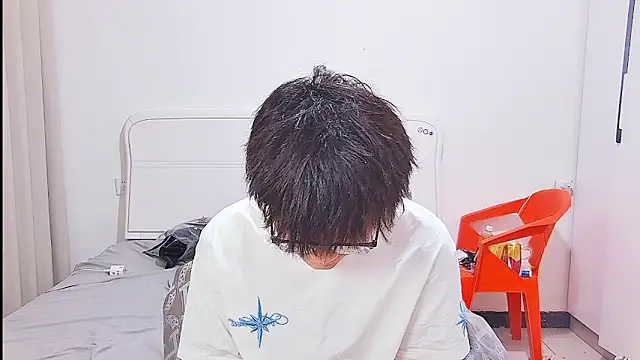 KK-cuteboy online show from 06-19-26, 12:09
