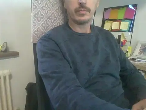 Snapshot of Kawayleo chatting on 10-17-25, 09:34 Kawayleo online show from 10-17-25, 09:34