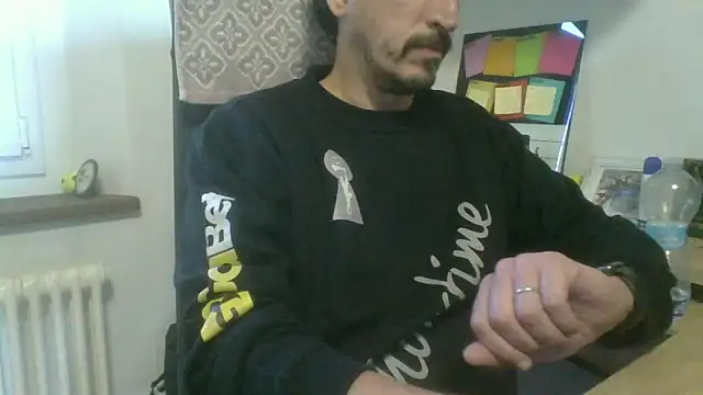 Snapshot of Kawayleo chatting on 11-06-25, 12:17 Kawayleo online show from 11-06-25, 12:17