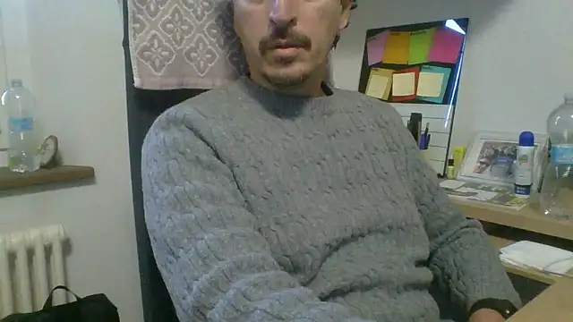 Snapshot of Kawayleo chatting on 11-10-25, 02:38 Kawayleo online show from 11-10-25, 02:38