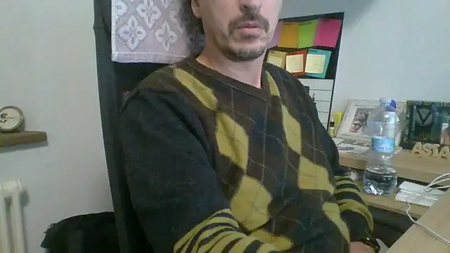 Snapshot of Kawayleo chatting on 11-16-25, 10:59 Kawayleo online show from 11-16-25, 10:59