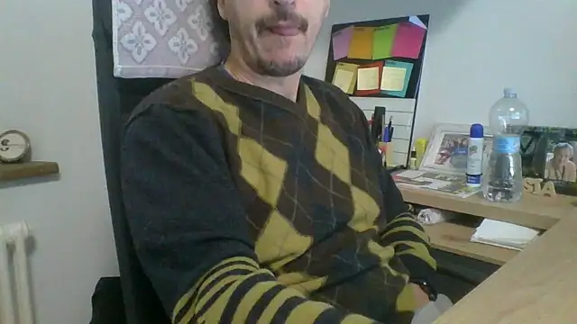 Snapshot of Kawayleo chatting on 11-18-25, 09:14 Kawayleo online show from 11-18-25, 09:14