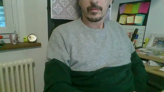 Snapshot of Kawayleo chatting on 11-23-25, 11:59 Kawayleo online show from 11-23-25, 11:59