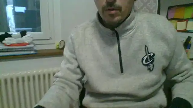 Snapshot of Kawayleo chatting on 12-01-25, 09:58 Kawayleo online show from 12-01-25, 09:58