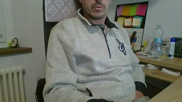 Snapshot of Kawayleo chatting on 12-01-25, 11:21 Kawayleo online show from 12-01-25, 11:21