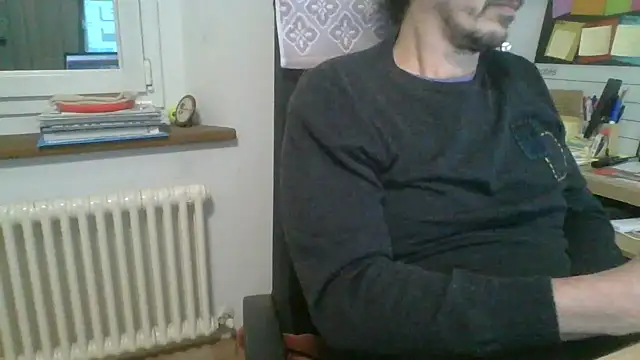 Snapshot of Kawayleo chatting on 02-10-26, 10:08 Kawayleo online show from 02-10-26, 10:08