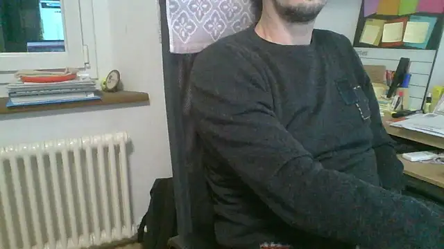 Snapshot of Kawayleo chatting on 02-15-26, 04:03 Kawayleo online show from 02-15-26, 04:03