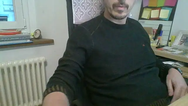 Snapshot of Kawayleo chatting on 03-11-26, 04:02 Kawayleo online show from 03-11-26, 04:02