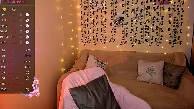 Snapshot of Evaa_Braunn chatting on 11-07-25, 02:11 Evaa Braunn online show from 11-07-25, 02:11