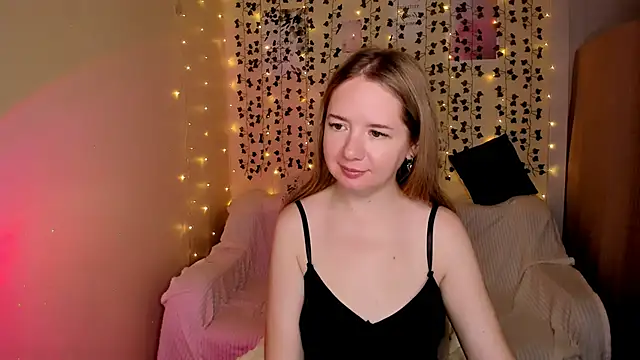 Snapshot of Evaa_Braunn chatting on 11-27-25, 02:13 Evaa Braunn online show from 11-27-25, 02:13