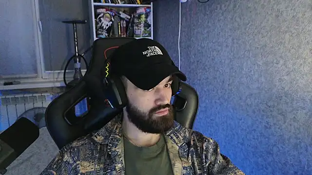 Nik Namee online show from 12-14-25, 04:40