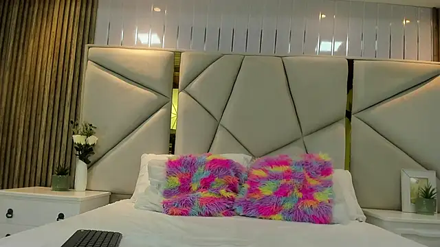 rebeca brown  online show from 10-11-25, 11:31