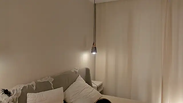 Snapshot of AiFusch chatting on 10-31-25, 08:48 AiFusch online show from 10-31-25, 08:48