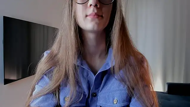 Snapshot of AiFusch chatting on 11-18-25, 08:41 AiFusch online show from 11-18-25, 08:41