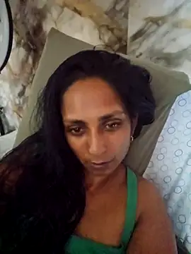 Snapshot of dreamerrrrr1 chatting on 10-09-25, 05:33 dreamerrrrr1 online show from 10-09-25, 05:33