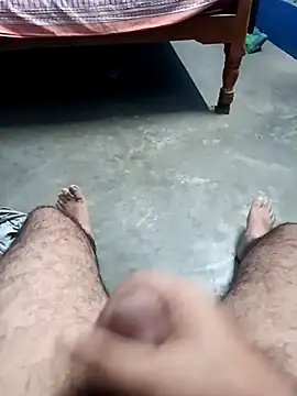 Snapshot of TrainedBend28 chatting on 10-18-25, 07:14 TrainedBend28 online show from 10-18-25, 07:14