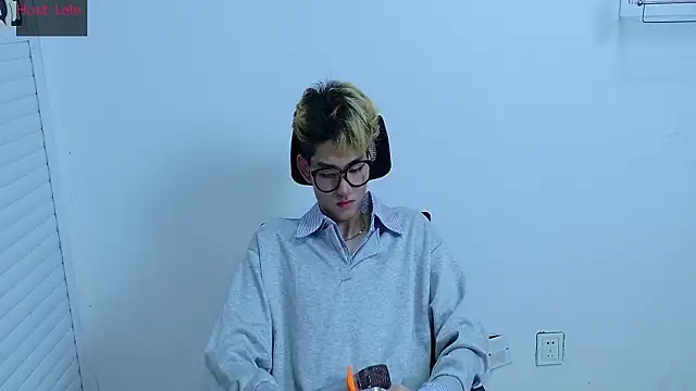 sexyboy-lele online show from 10-11-25, 11:42