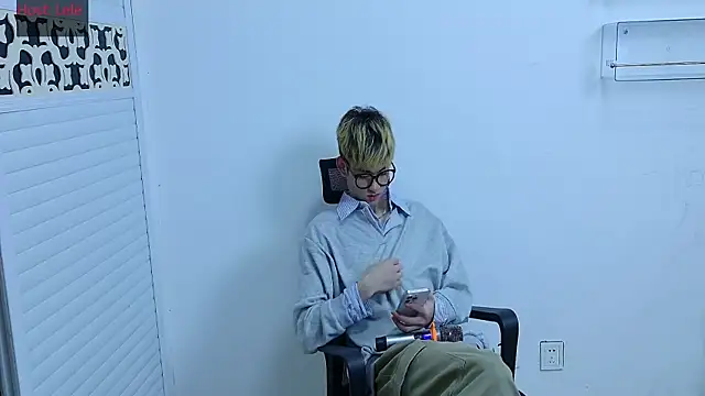 sexyboy-lele online show from 10-13-25, 11:54