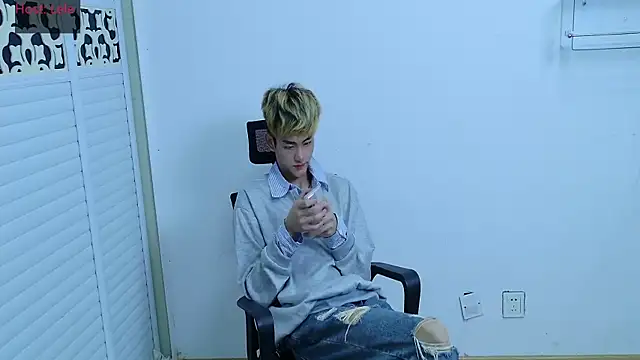 sexyboy-lele online show from 10-17-25, 12:52