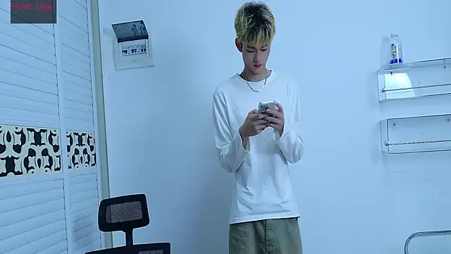 sexyboy-lele online show from 10-20-25, 12:05