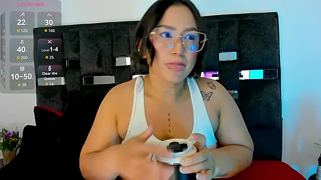 SussySunny  online show from 11-08-25, 03:07