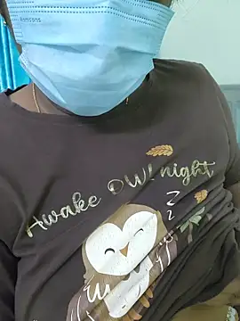 Snapshot of Mo_Nisha chatting on 10-11-25, 02:15 Mo Nisha online show from 10-11-25, 02:15