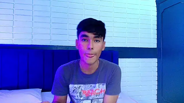 AngelduzZzt online show from 10-23-25, 08:51