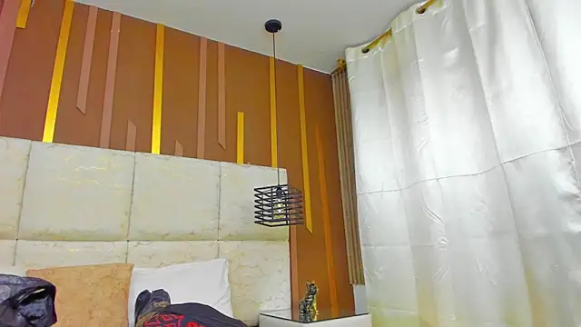 AmbarGills online show from 04-13-26, 12:54