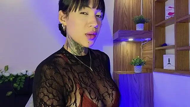 Mary rabbit online show from 10-18-25, 01:01