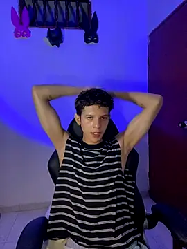 tylernova online show from 10-10-25, 04:22