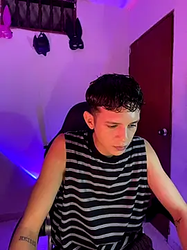 tylernova online show from 10-30-25, 03:41